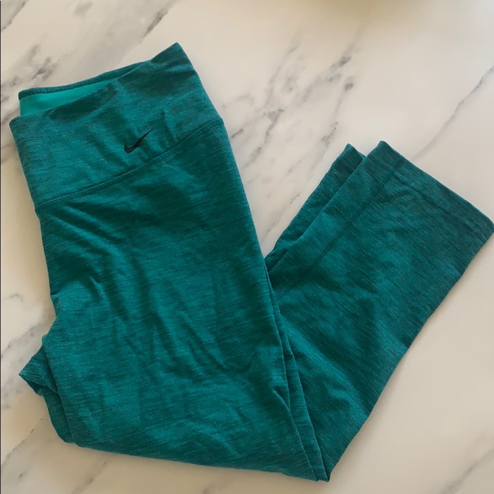 Nike Teal Space Dye 3/4 Cropped Legging